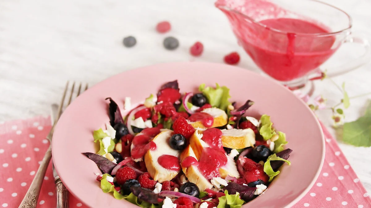 This homemade 4-ingredient raspberry vinaigrette will change the taste of your summer salads!