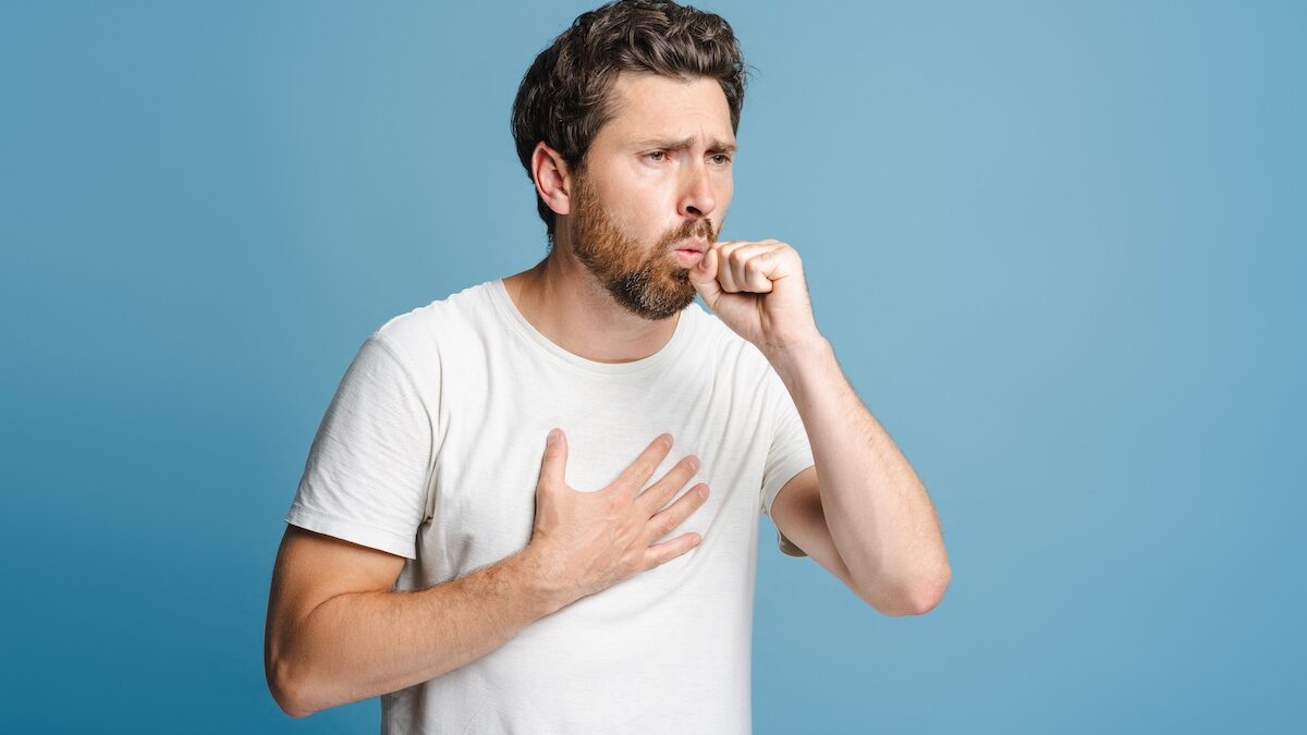 Seized by a coughing fit, a man expels something very astonishing… and surprises medicine