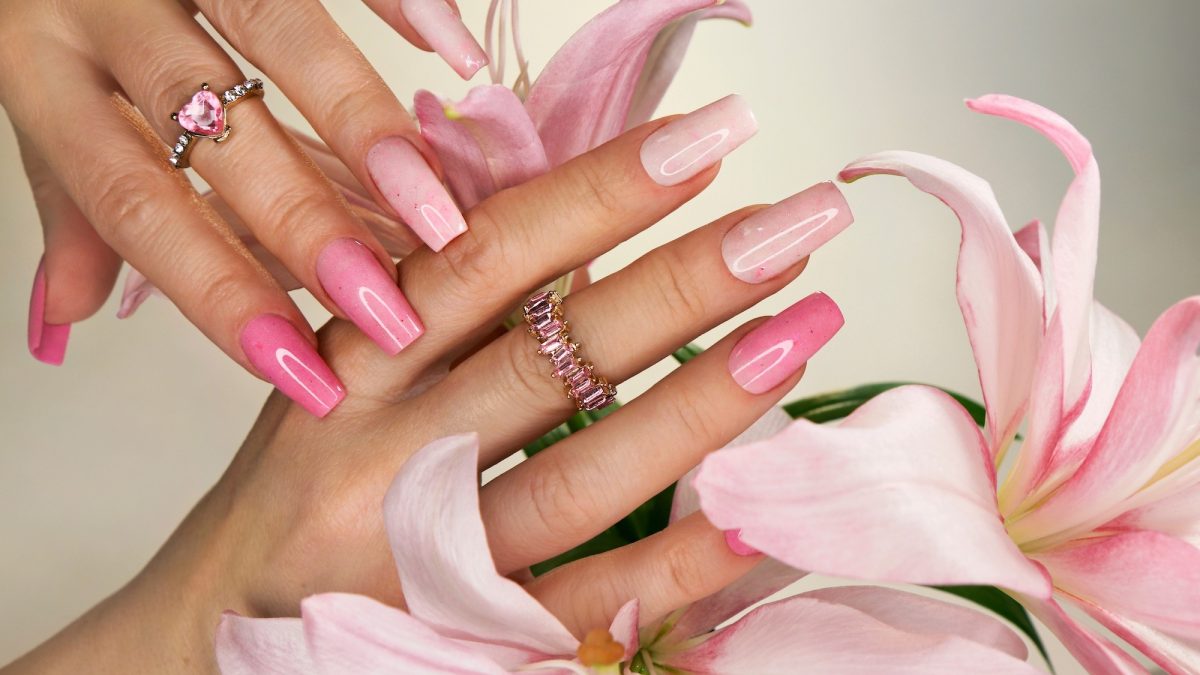 Burns, cancer... Be careful, false nails pose real risks to your health