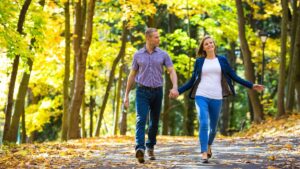 Digestion: should you walk before or after a meal? Dr. Kierzek's answer will surprise you