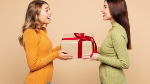 Do you always want to please others? Advice from a psychologist to finally escape the trap