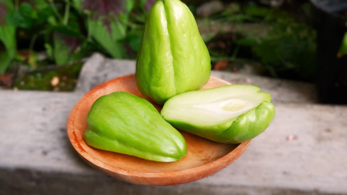 Do you know chayote? This vegetable-fruit from Mexico is the ideal slimming ally with only 15 calories.
