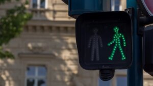 Do you thank the cars at the pedestrian crossing? Here's what this gesture reveals about your personality according to experts