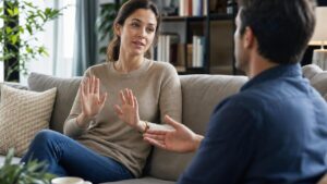 Here is the sentence that allows you to say no without offending, according to a psychologist