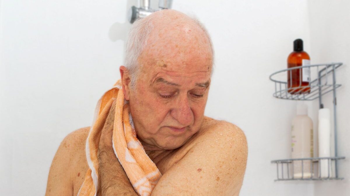 How often should an elderly person shower?