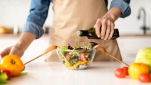 Olive oil: this unconscious mistake that we all make in cooking completely destroys its benefits