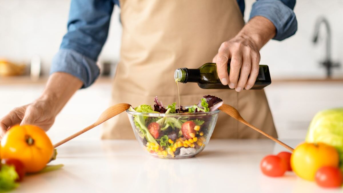 Olive oil: this unconscious mistake that we all make in cooking completely destroys its benefits