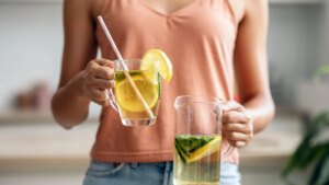 These drinks are the best for hydrating this summer, according to a dietitian