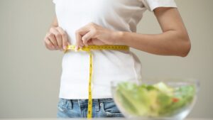 Weight loss: this unexpected reaction from those around you can slow down your motivation, according to Dr. Jean-Michel Cohen