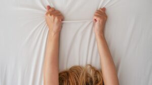 Why do 59% of women fake an orgasm? This study provides an answer