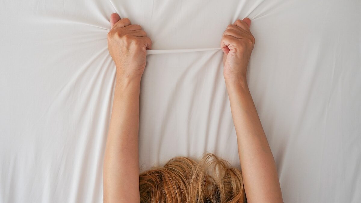 Why do 59% of women fake an orgasm? This study provides an answer
