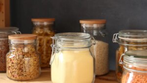 You may be throwing them away wrongly: these 7 foods last almost a lifetime