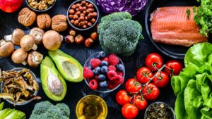 Anti-inflammatory diet: should we really ban gluten and milk? The response from dietitian Violette Babocsay