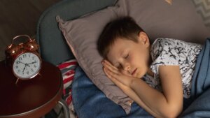 Back to school: what time does your child go to bed the night before? Calculation according to age