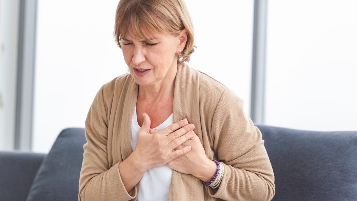 Chest pain: watch out for these signs which should call 15 or 112