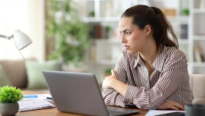 Feeling empty without being depressed: what if you suffer from emotional overwork?