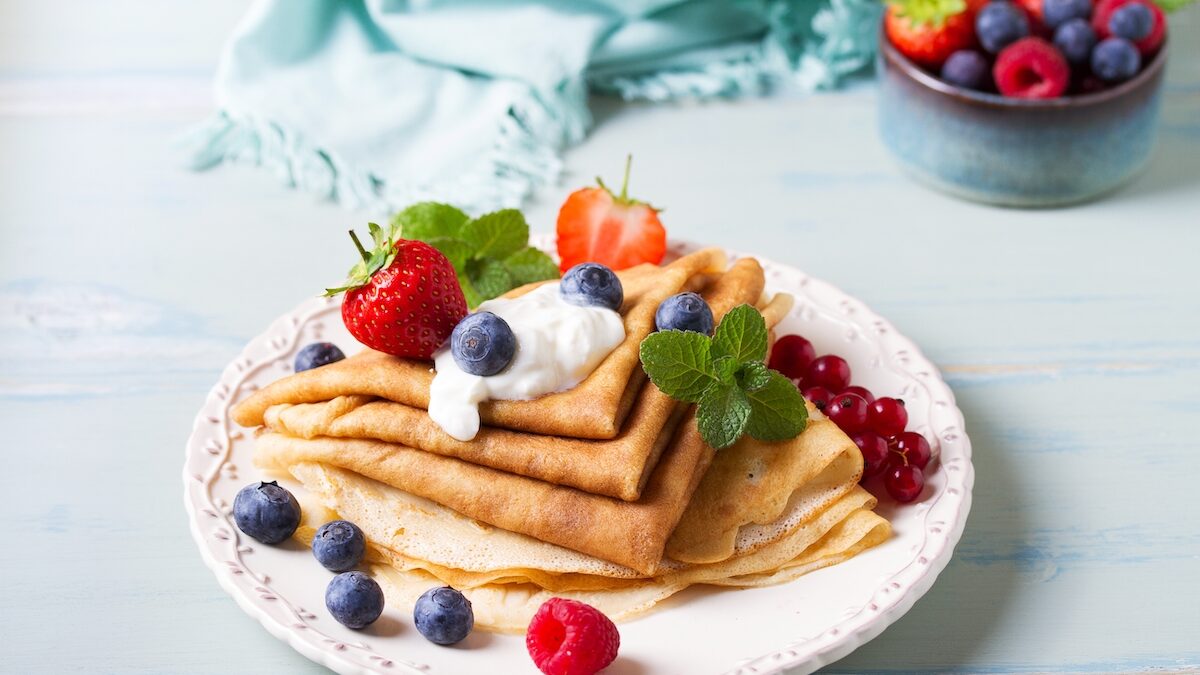 No flour in your cupboards? This express pancake recipe will surprise you