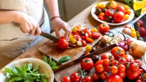 Raw or cooked tomato: a dietitian's little-known tip to increase the benefits of this star vegetable