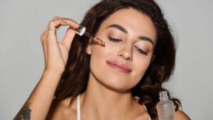 This Typology anti-aging serum with 150,000 spicules would revive collagen in 28 days: good idea for the skin?