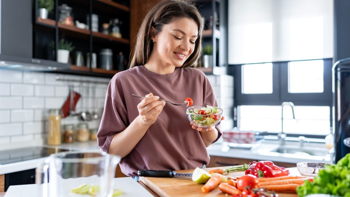 Tired or bloated? Here's How the TikTok 'Eat Like a Woman' Protocol Helps Sync Your Meals and Hormones