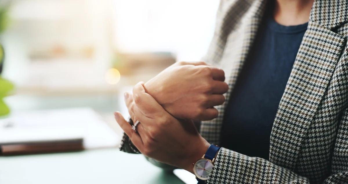 True or false health: often having tingling is always linked to a pinched nerve?