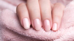 Victoria Beckham adopts rose water nails: the ultra-flattering manicure that everyone will ask for