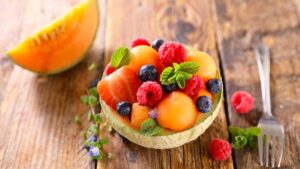 Watermelon, melon, peach: why eating these summer fruits in the evening can totally ruin your sleep
