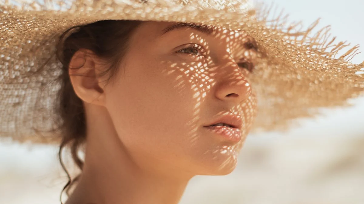 Why do we absolutely want to tan? Psychologist Amélie Boukhobza reveals what is hidden behind this desire