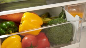 10 easy tips to keep your fruits and vegetables fresh longer at home