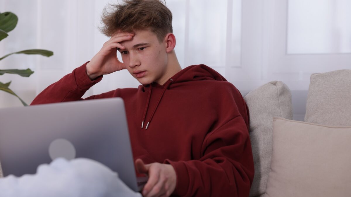 “All girls manipulate”: what to do if your son adheres to the theses of the manosphere on the networks?