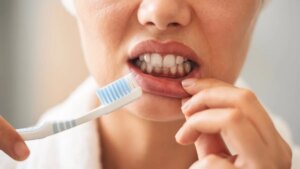 Are your gums bleeding? This common sign increases the risk of Alzheimer's by 61% according to a study