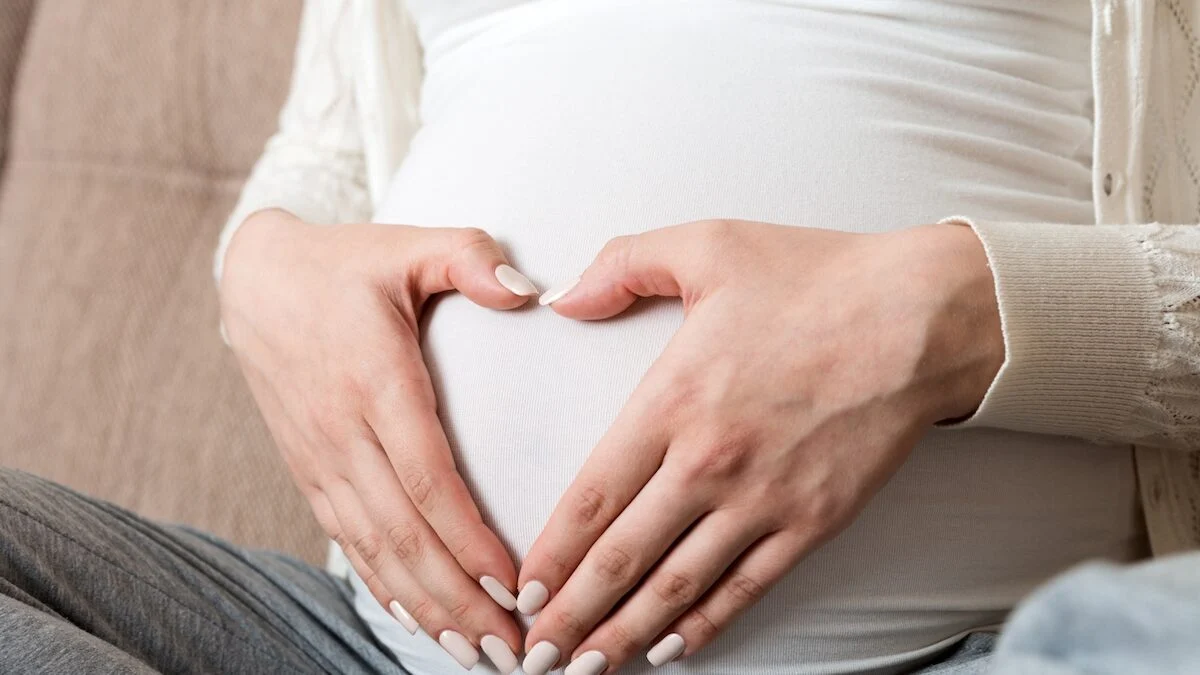 At 54, this Greek woman gives birth to a little girl from an embryo frozen 22 years earlier