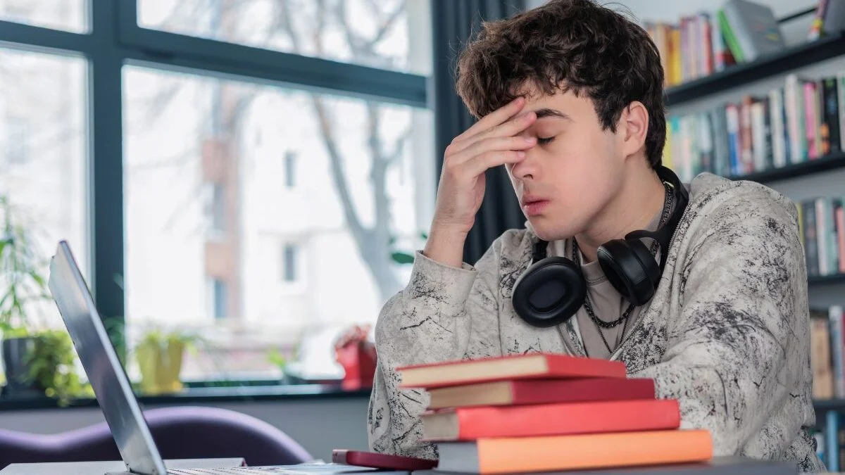 Business students and business schools: why is their mental health deteriorating?