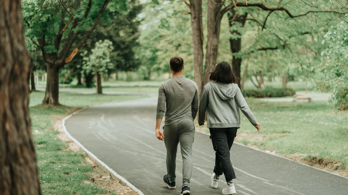 Do you walk with your hands behind your back? Here's what it can reveal according to psychology