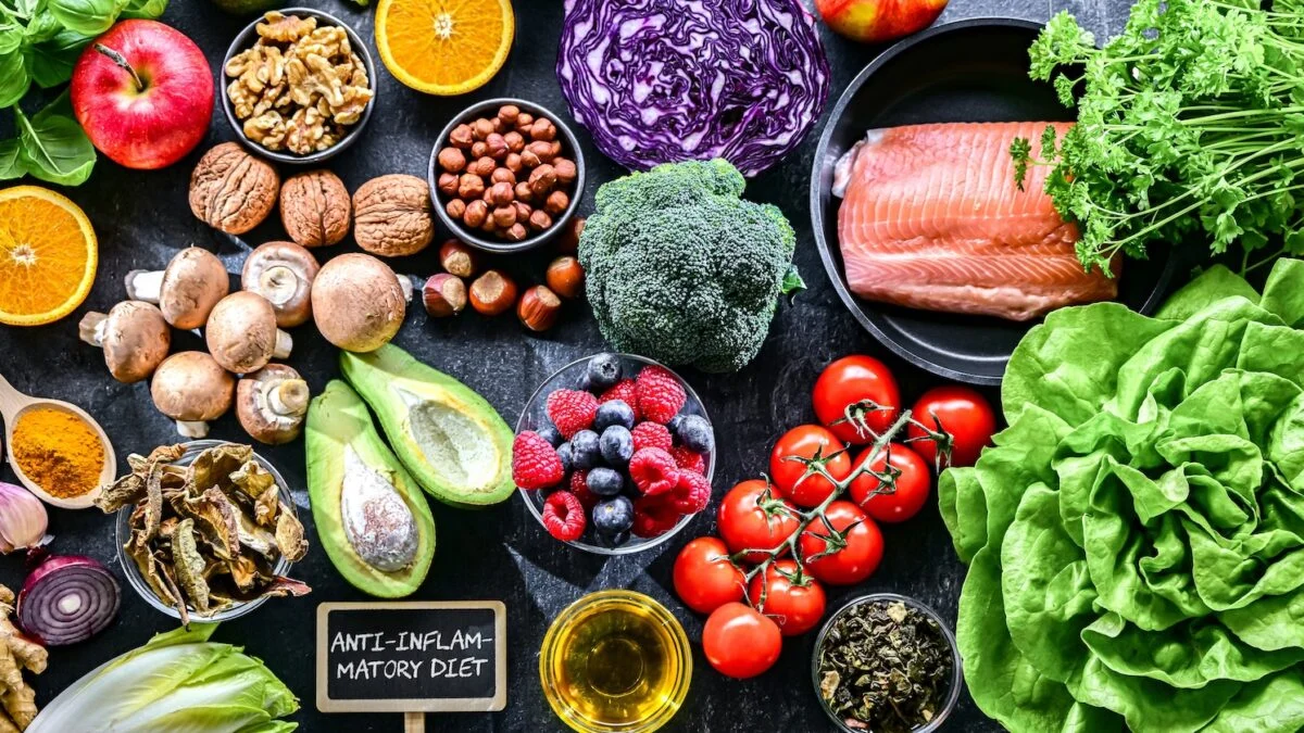 Fatigue and bloating: Dr Jean-Michel Cohen warns of the signs of low-grade inflammation