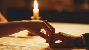 “My mother, your father” (TF1): a psychologist warns of the dangers of entrusting your love life to your children