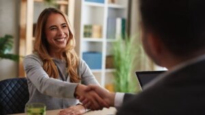 New job: these 3 mistakes we make to make a good impression… and which turn against us