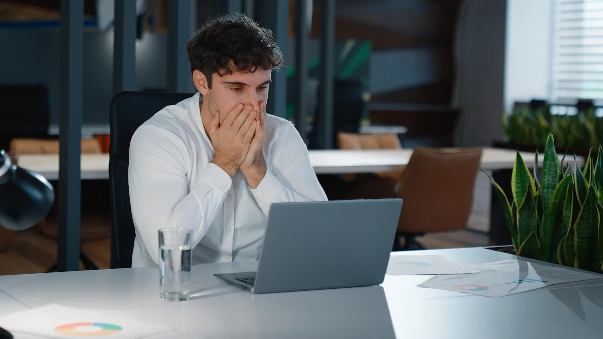 Refused promotion, lost contract… 5 phrases to repeat to yourself to bounce back after a failure at work