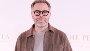 Sept à Huit: Guillaume de Tonquédec talks about his parents’ illness and the taboo of white mourning