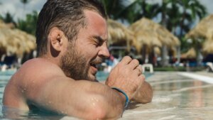 They hit their ears to look more manly: this TikTok trend can leave lifelong scars