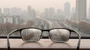 Vision loss: air pollution massively increases the risk of cataracts and glaucoma