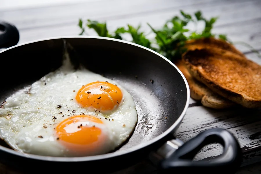 5 foods to combine with eggs to make the most of their benefits