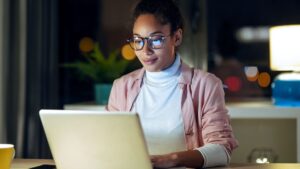 5 subtle signs that reveal that you are smarter than the person you are talking to