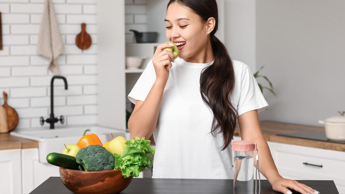 “Anti-cancer” foods: an expert explains how to eat better after breast cancer