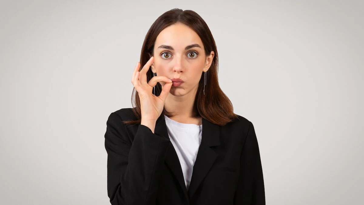 “Better to keep quiet”: 6 delicate situations where speaking out can make things worse