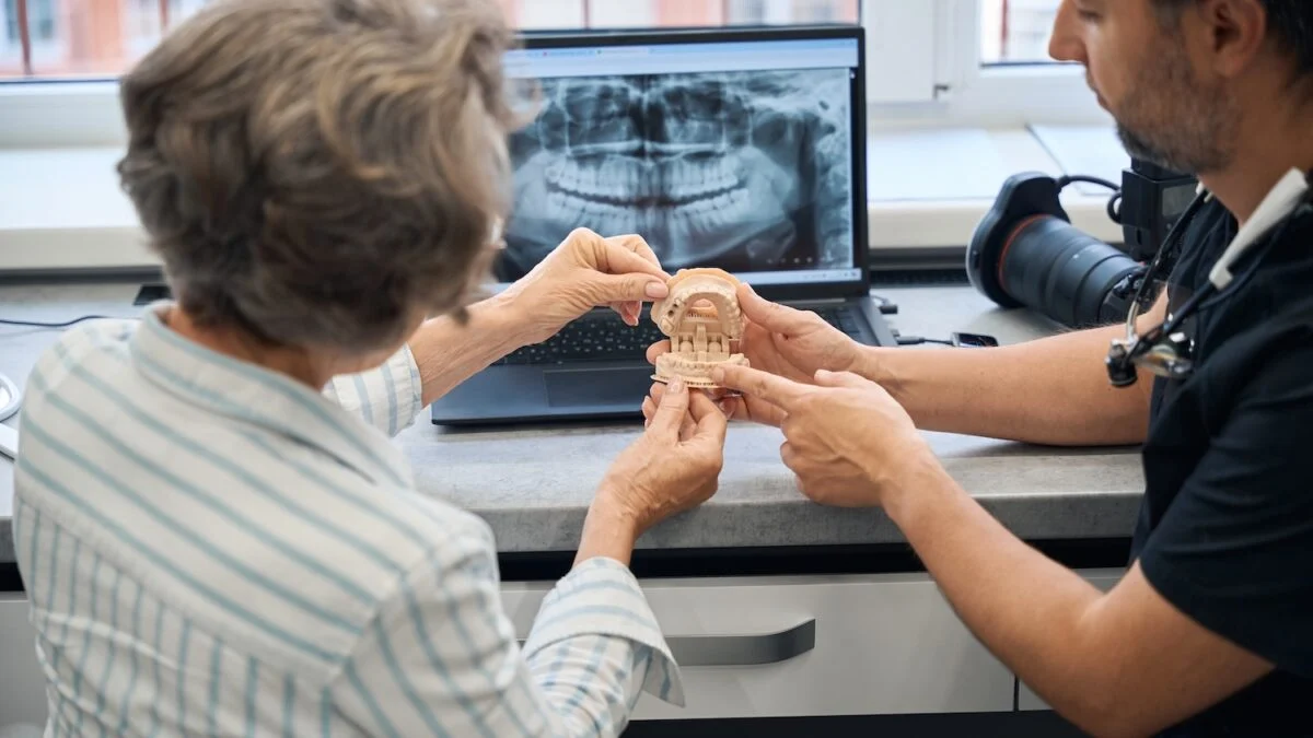 Dental crown: the 3 crucial points to check on your quote to avoid unpleasant surprises