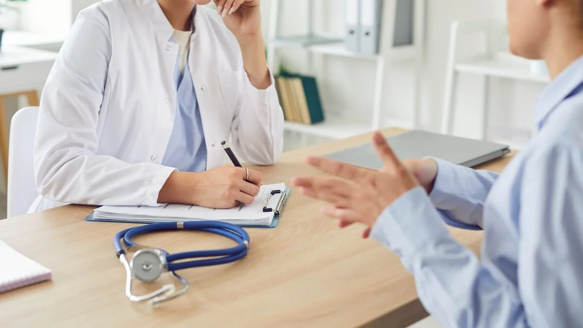 Fee overruns: how to pay less to the doctor? Advice from an economist