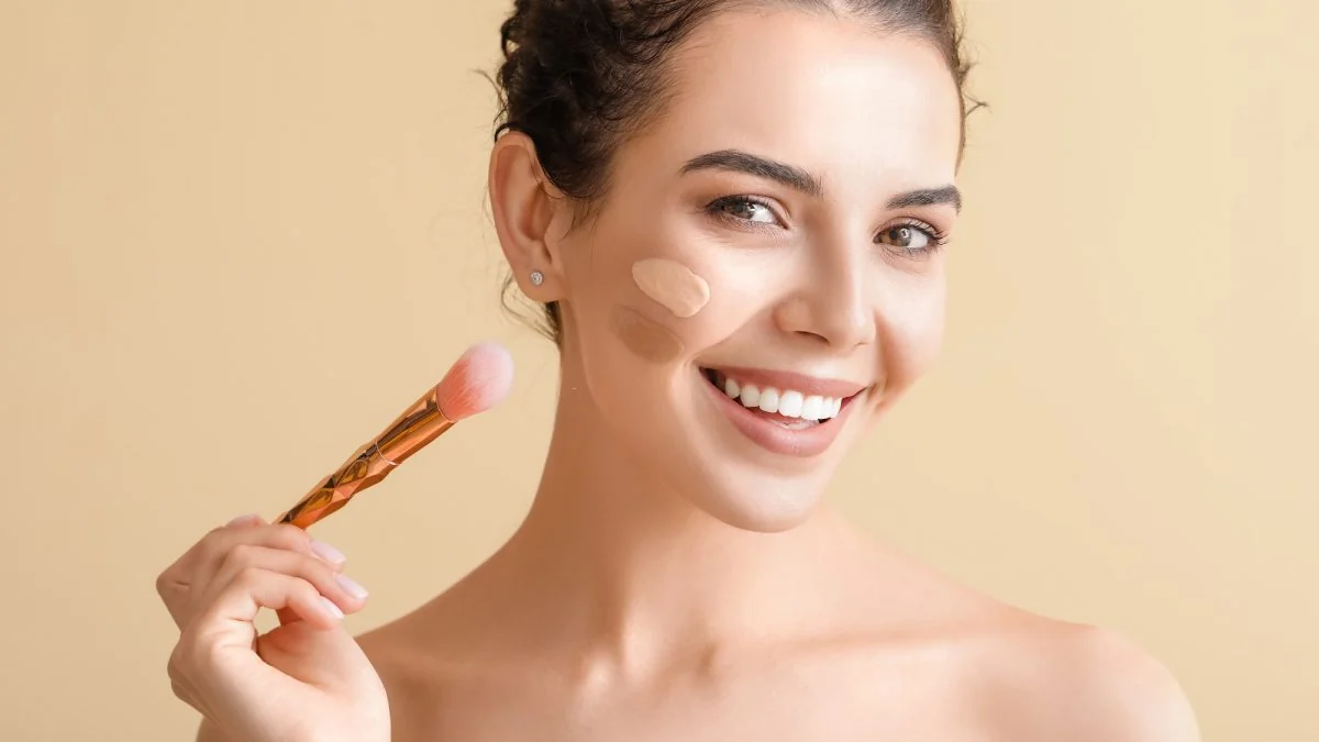 Here are the makeup textures that will smooth the complexion this fall without plaster effect or visible pores