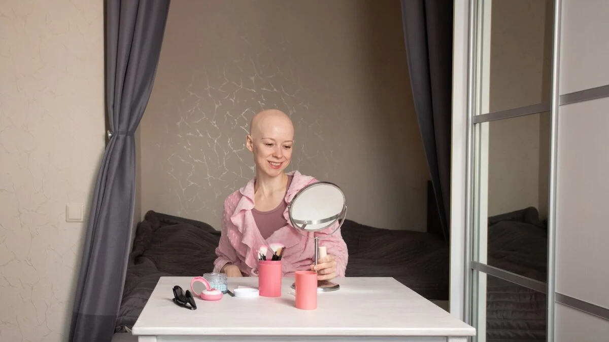 “I no longer recognized myself”: when cancer transforms one’s self-image