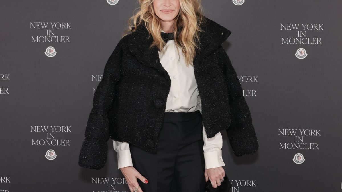 In New York, Julia Roberts and Cher resurrect this cheesy hair color that 50-year-olds will crave